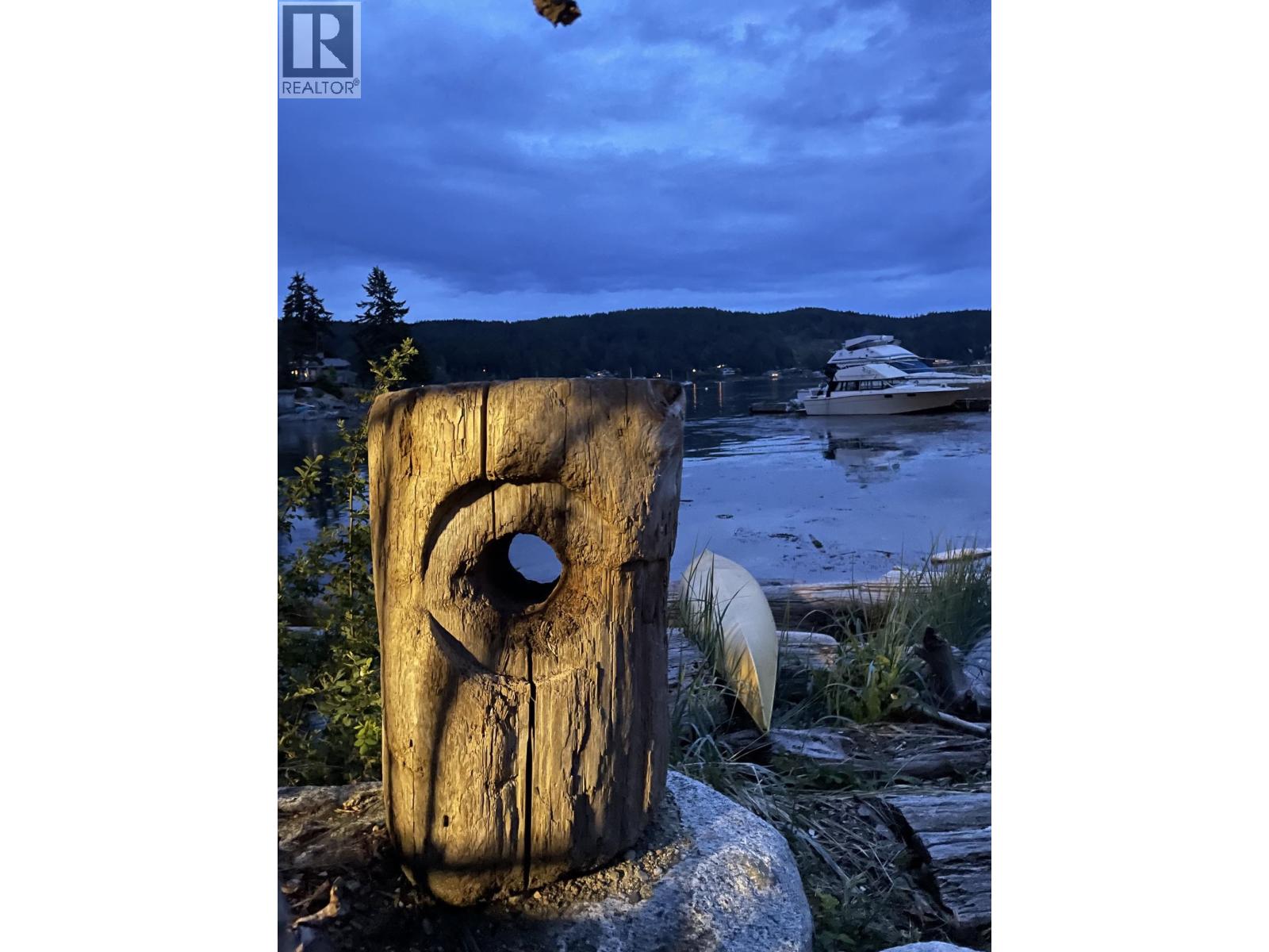 9219 Hydaway Road, Halfmoon Bay, British Columbia  V7Z 1B4 - Photo 38 - R3156138