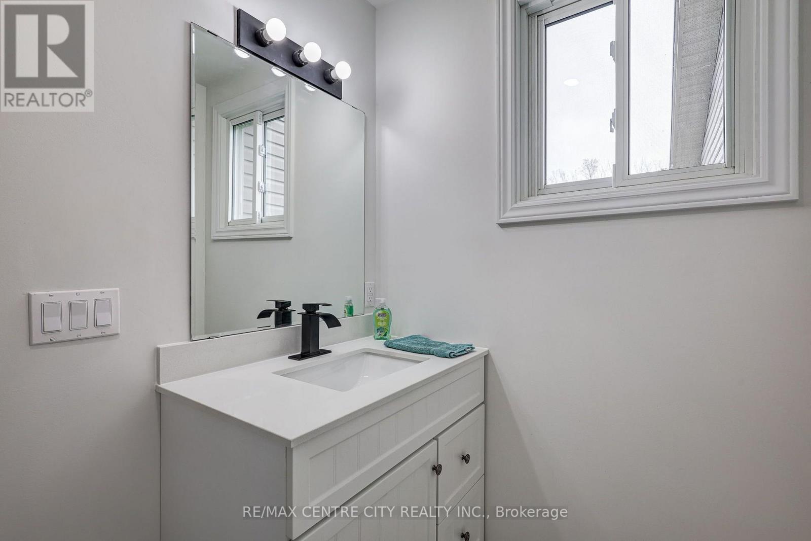 31 - 301 Carlow Road, Central Elgin, Ontario  N5L 1B7 - Photo 12 - X13680910