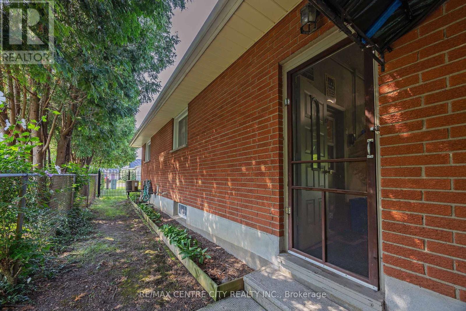 117 1/2 Flora Street, St. Thomas, Ontario  N5P 2Y1 - Photo 24 - X13680916