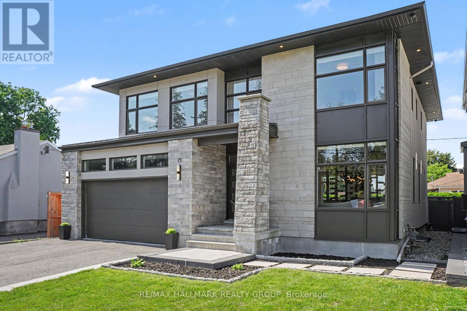 75 St Claire Avenue, Ottawa, Ontario  K2G 2A5 - Photo 2 - X13680930
