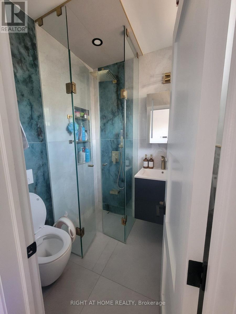 (Main Floor) - 1 Huron Court, Aurora, Ontario  L4G 2X7 - Photo 8 - N13680896