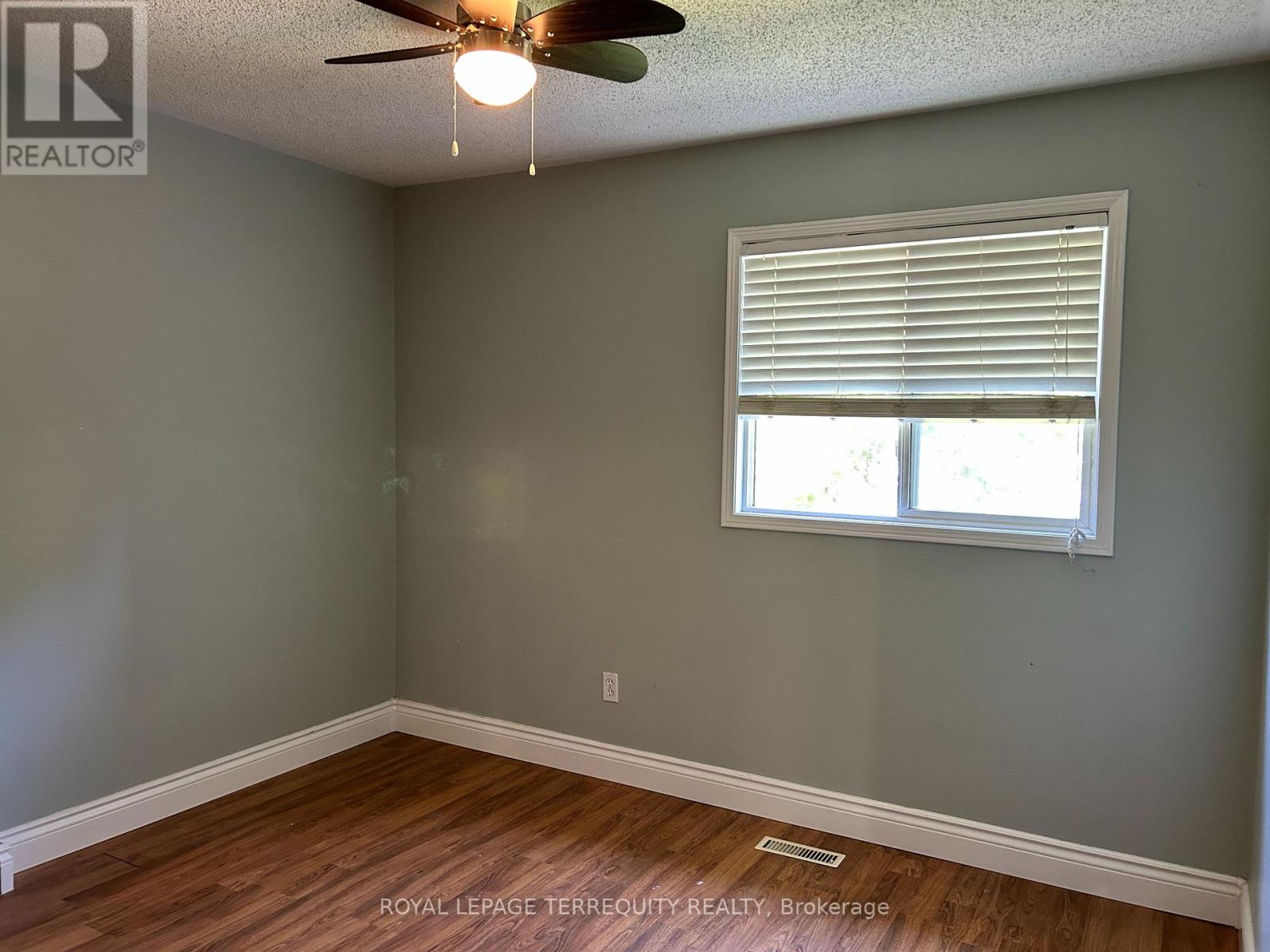 129 Trewin Lane, Clarington, Ontario  L1C 4X3 - Photo 12 - E13680920