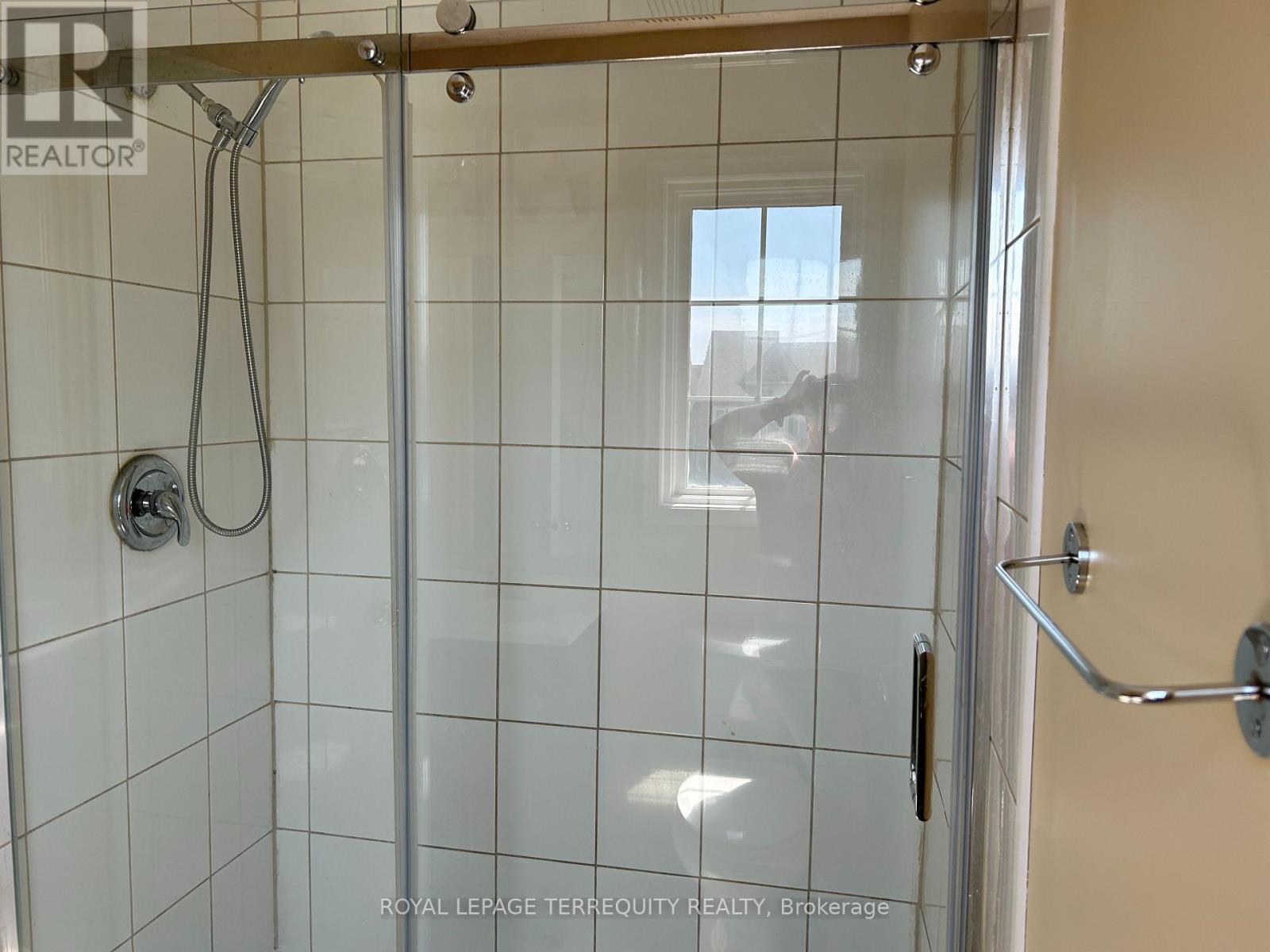 129 Trewin Lane, Clarington, Ontario  L1C 4X3 - Photo 7 - E13680920