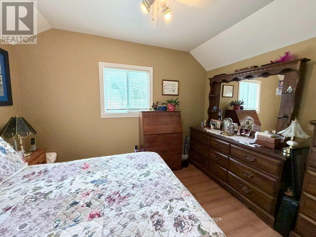 341 Saint Jean Street, Orillia, Ontario  L3V 4L6 - Photo 14 - S13673878