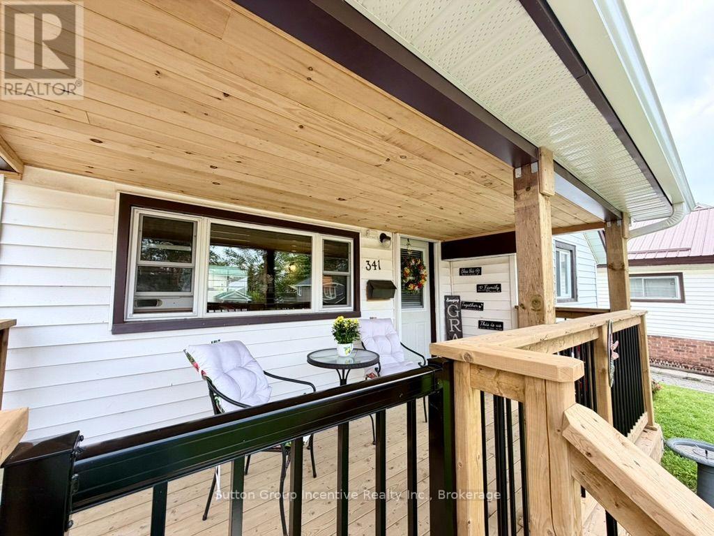 341 Saint Jean Street, Orillia, Ontario  L3V 4L6 - Photo 2 - S13673878