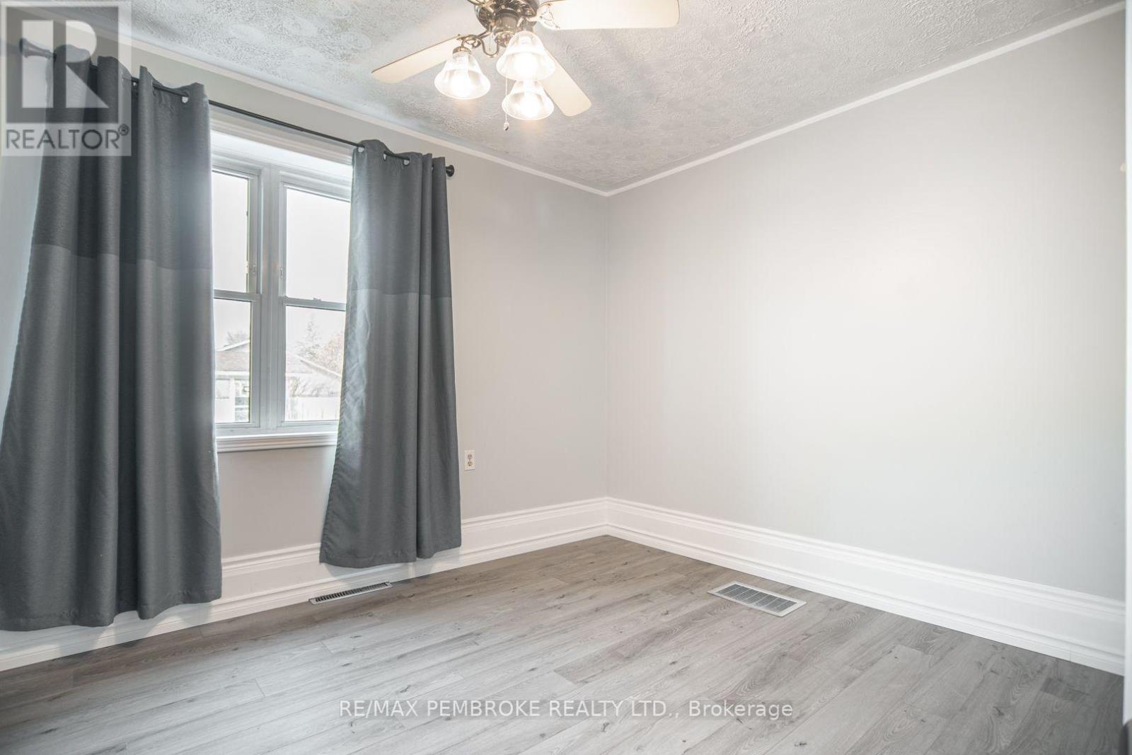 539 Mcgee Street, Pembroke, Ontario K8A 6E3 - Photo 15 - X13680942