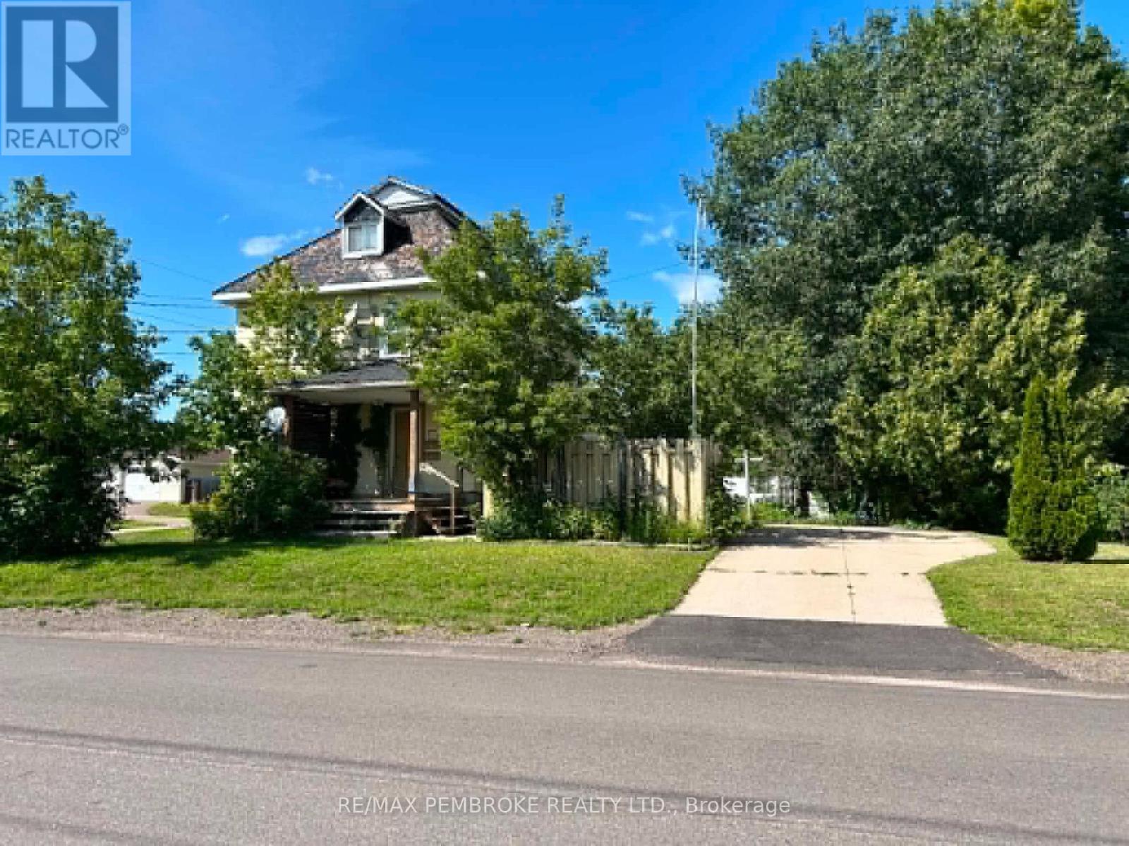 539 Mcgee Street, Pembroke, Ontario K8A 6E3 - Photo 2 - X13680942