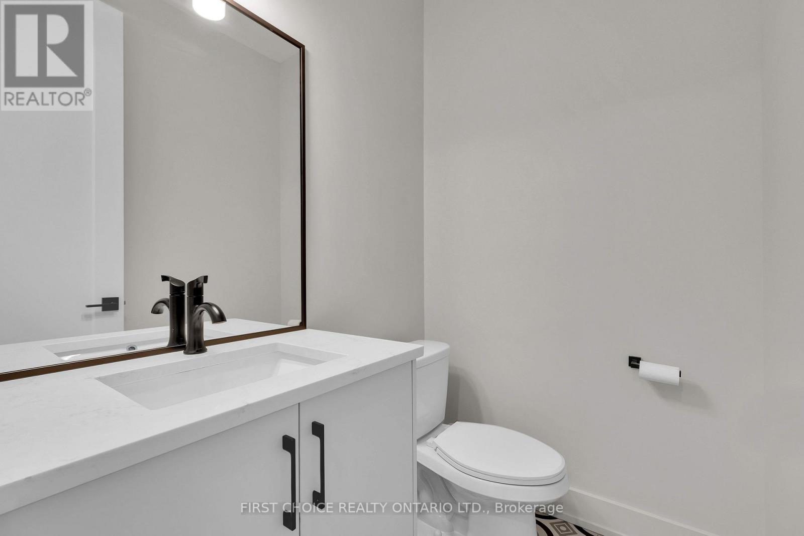 269 Queen Mary Street, Ottawa, Ontario K1K 1X1 - Photo 3 - X13680944