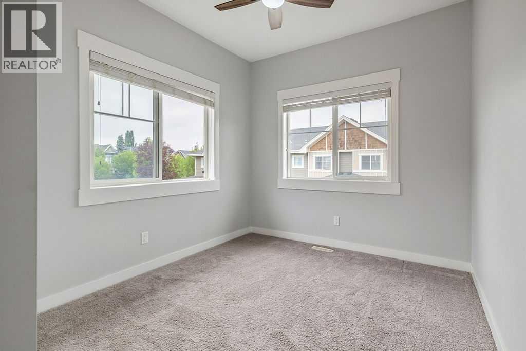 22 West Coach Manor SW, Calgary, Alberta  T3H 1R7 - Photo 17 - A2332722