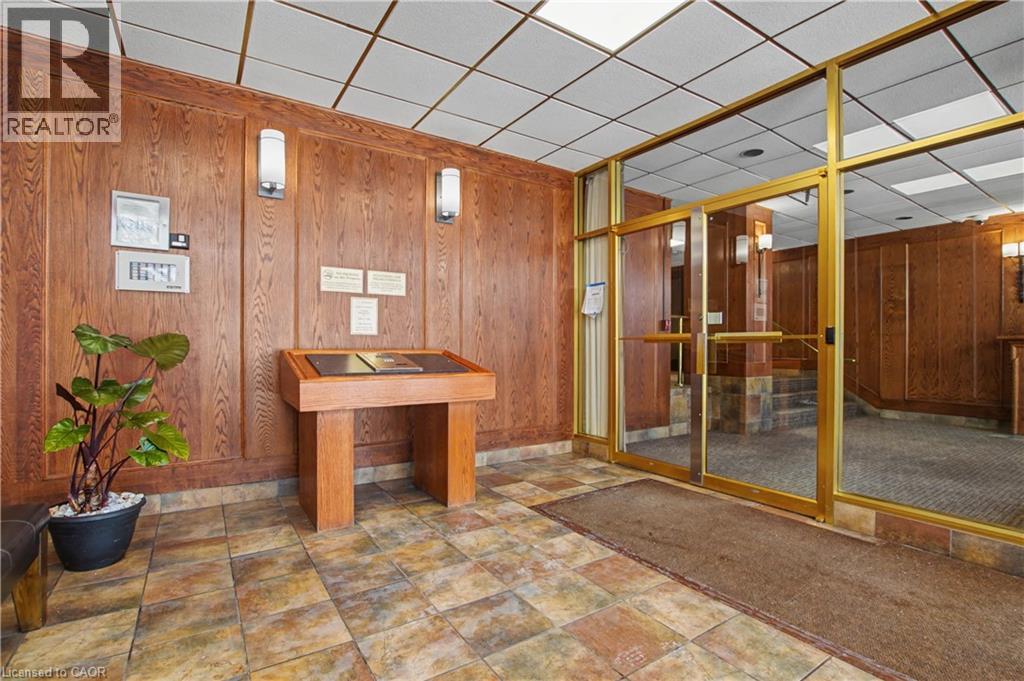 45 Westmount Road N Unit# 202, Waterloo, Ontario  N2L 2R3 - Photo 3 - 40832099