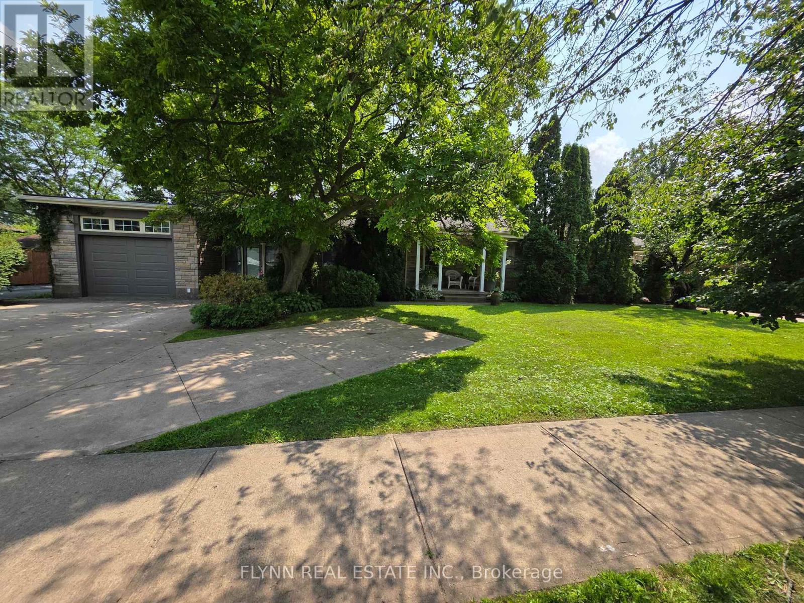 5896 VALLEY WAY, Niagara Falls, Ontario