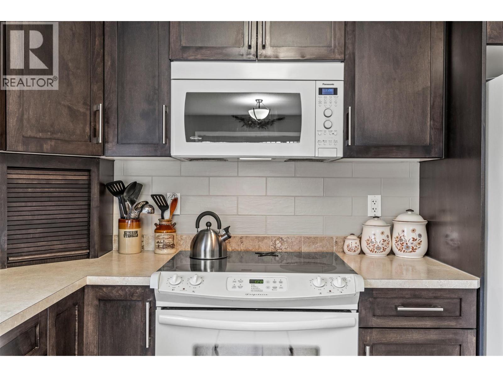 2675 Pine Avenue Unit# 54, Lumby, British Columbia  V0E 2G5 - Photo 17 - 10394322