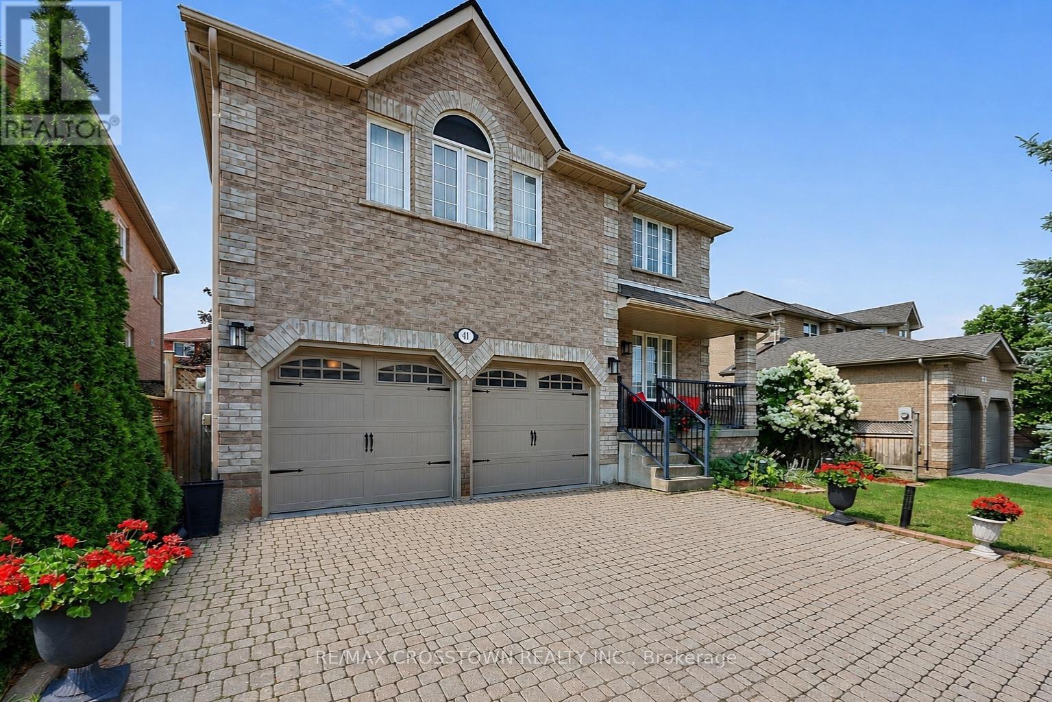 41 Russell Hill Drive, Barrie, Ontario  L4N 0C2 - Photo 2 - S13619534