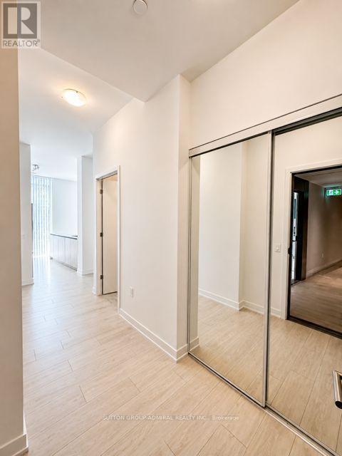 Th10 - 5858 Yonge Street, Toronto, Ontario  M2M 0C6 - Photo 11 - C13680968