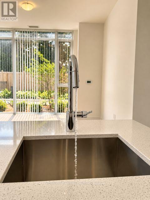 Th10 - 5858 Yonge Street, Toronto, Ontario  M2M 0C6 - Photo 14 - C13680968