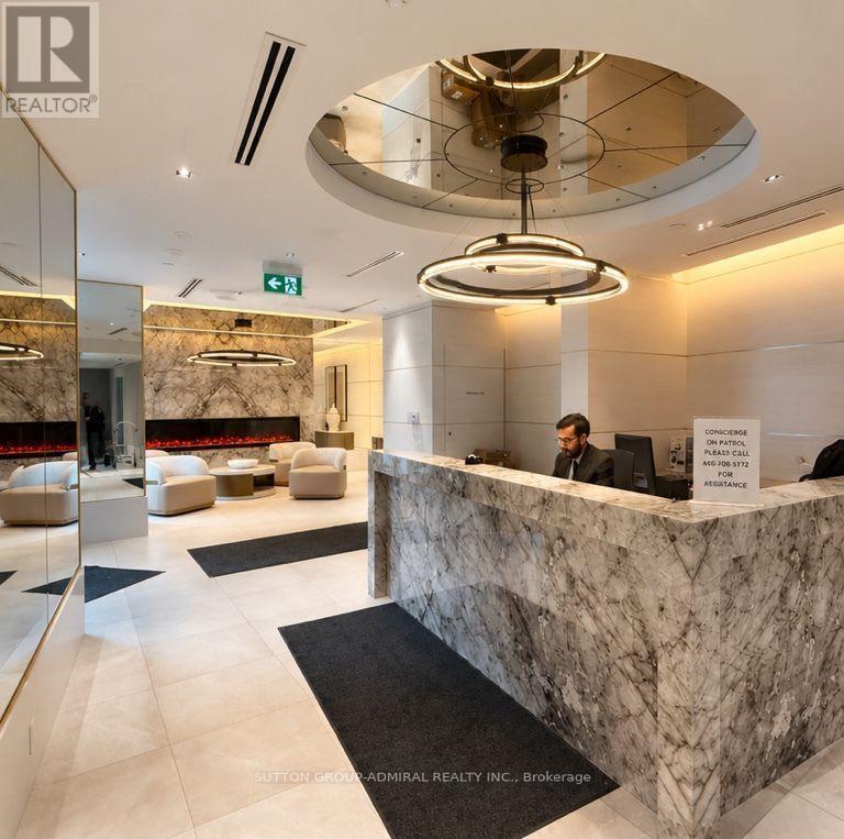 Th10 - 5858 Yonge Street, Toronto, Ontario  M2M 0C6 - Photo 34 - C13680968