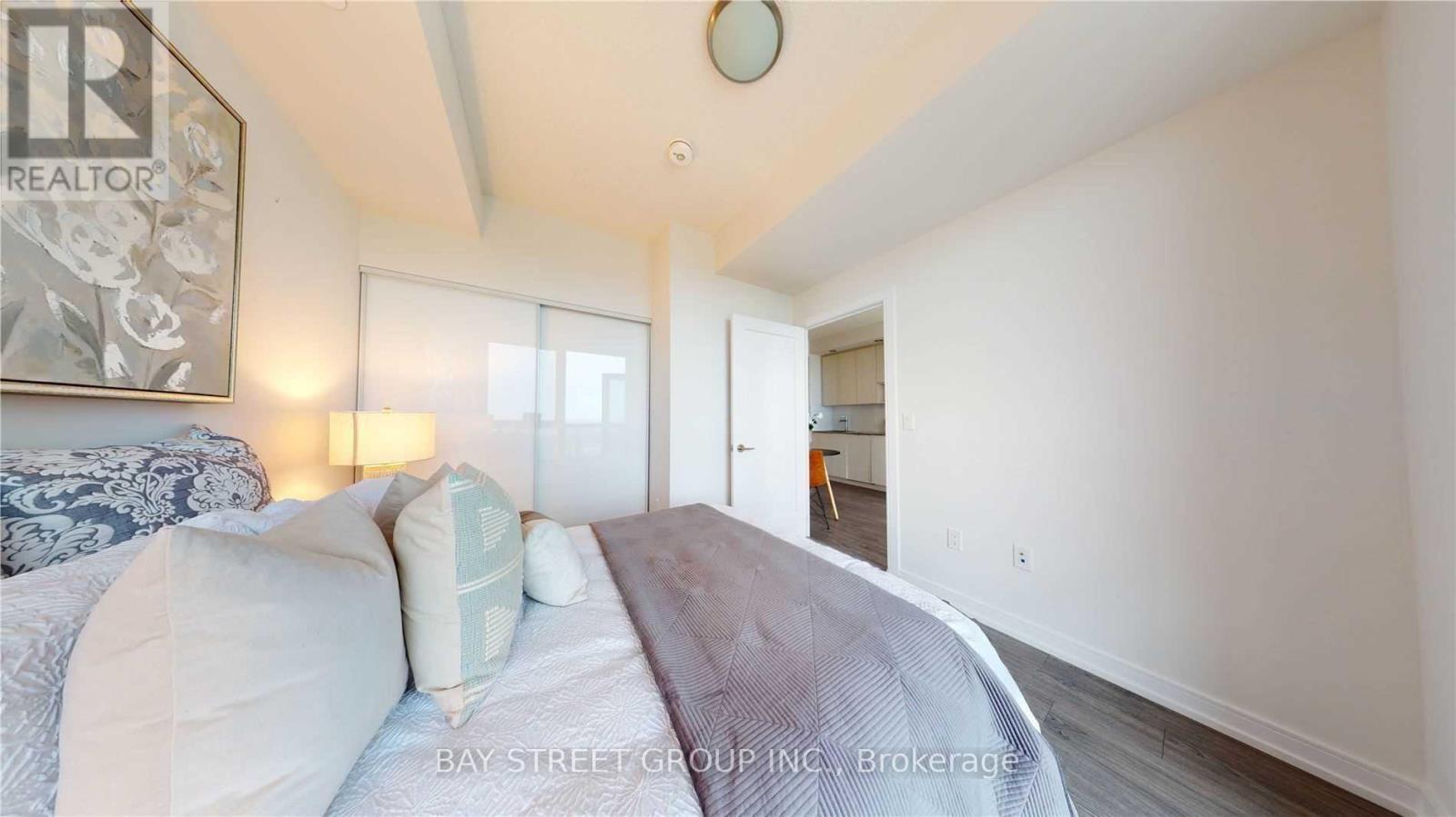 2901 - 225 Village Green Square, Toronto, Ontario  M1S 0K6 - Photo 10 - E13680976