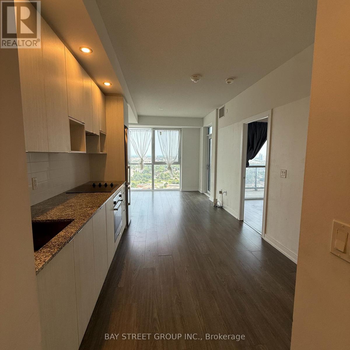 2901 - 225 Village Green Square, Toronto, Ontario  M1S 0K6 - Photo 11 - E13680976
