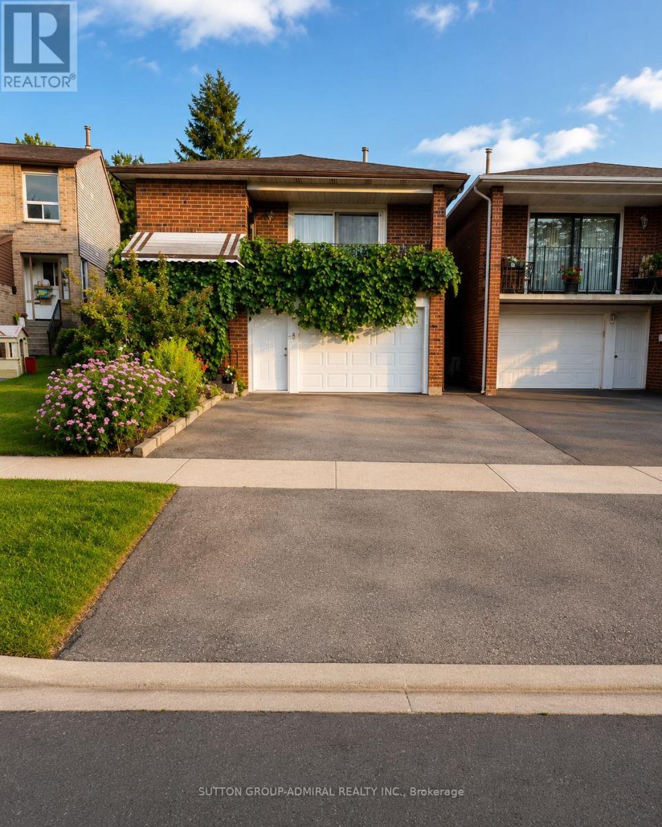 Walkout - 49 Cog Hill Drive, Vaughan, Ontario  L4K 1M6 - Photo 7 - N13680970