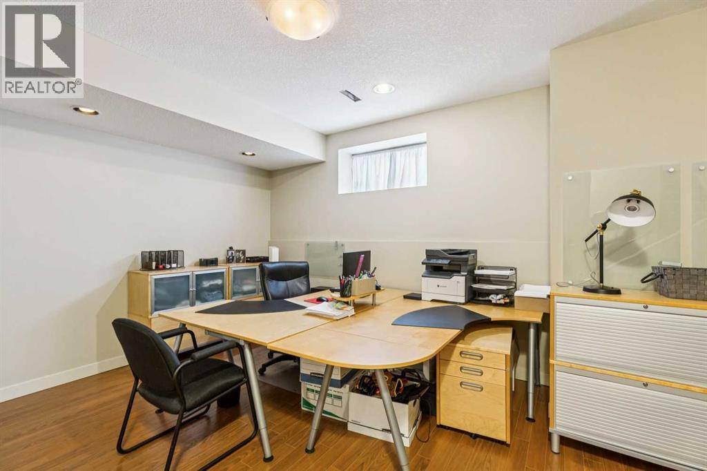 446 18 Avenue Ne, Calgary, Alberta  T2E 1N4 - Photo 32 - A2323990
