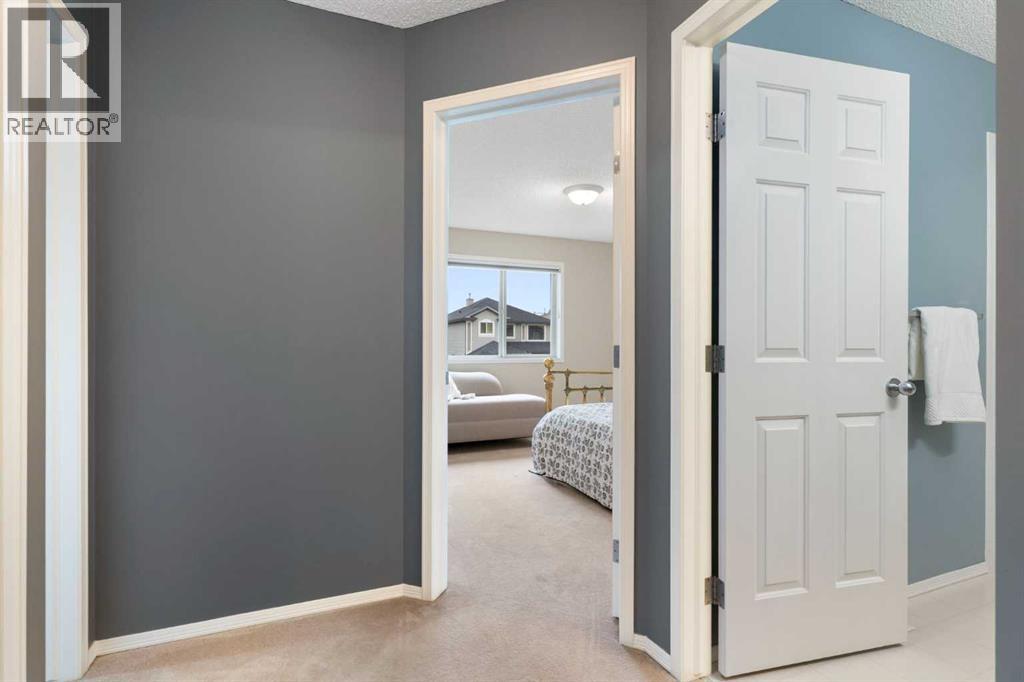 131 Valley Stream Close NW, Calgary, Alberta  T3B 5V7 - Photo 32 - A2337160