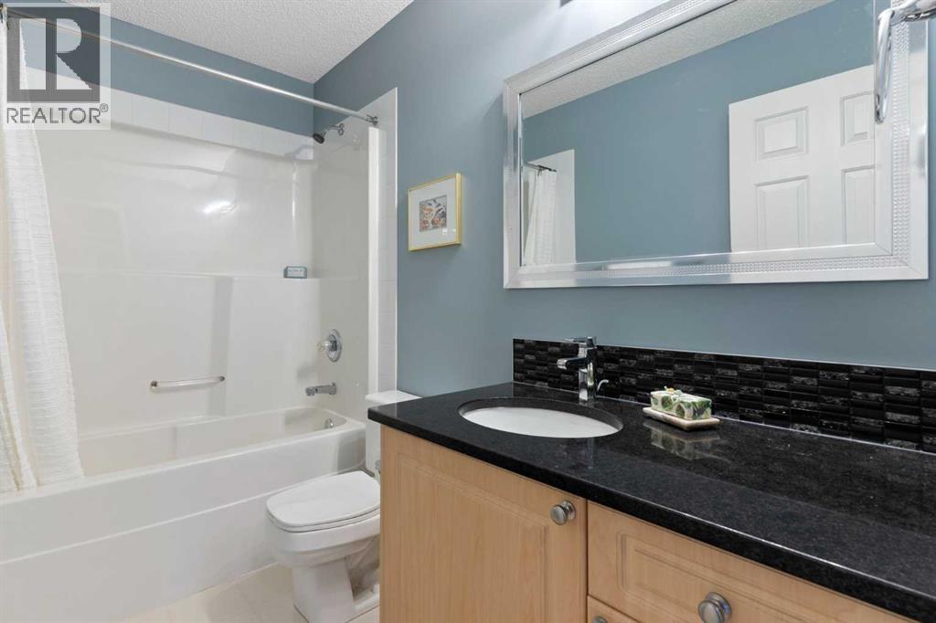 131 Valley Stream Close NW, Calgary, Alberta  T3B 5V7 - Photo 33 - A2337160
