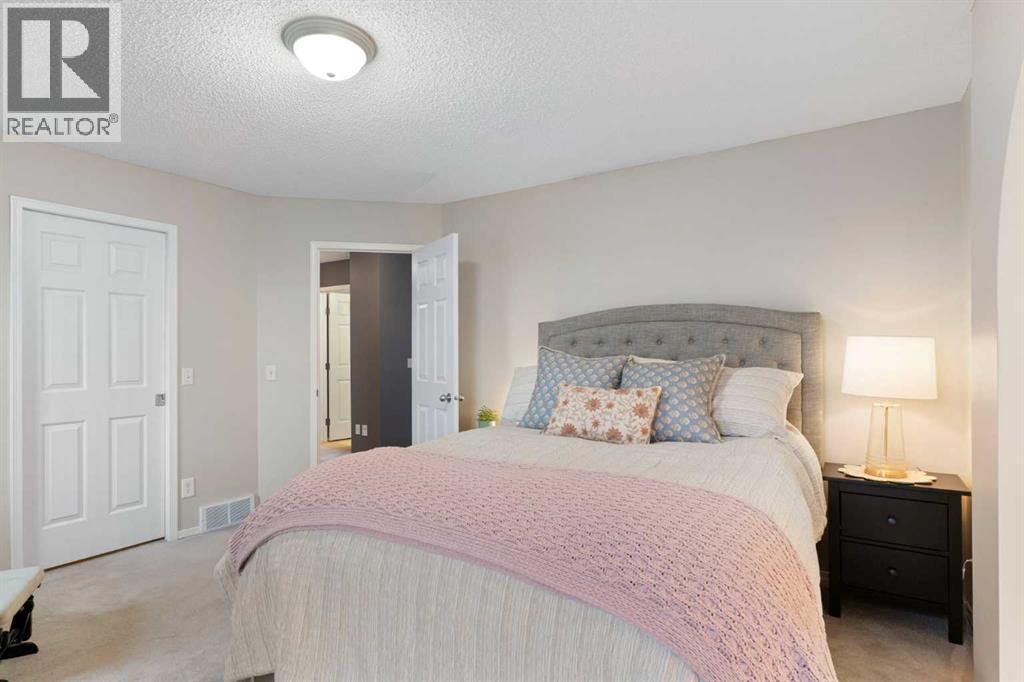 131 Valley Stream Close NW, Calgary, Alberta  T3B 5V7 - Photo 26 - A2337160