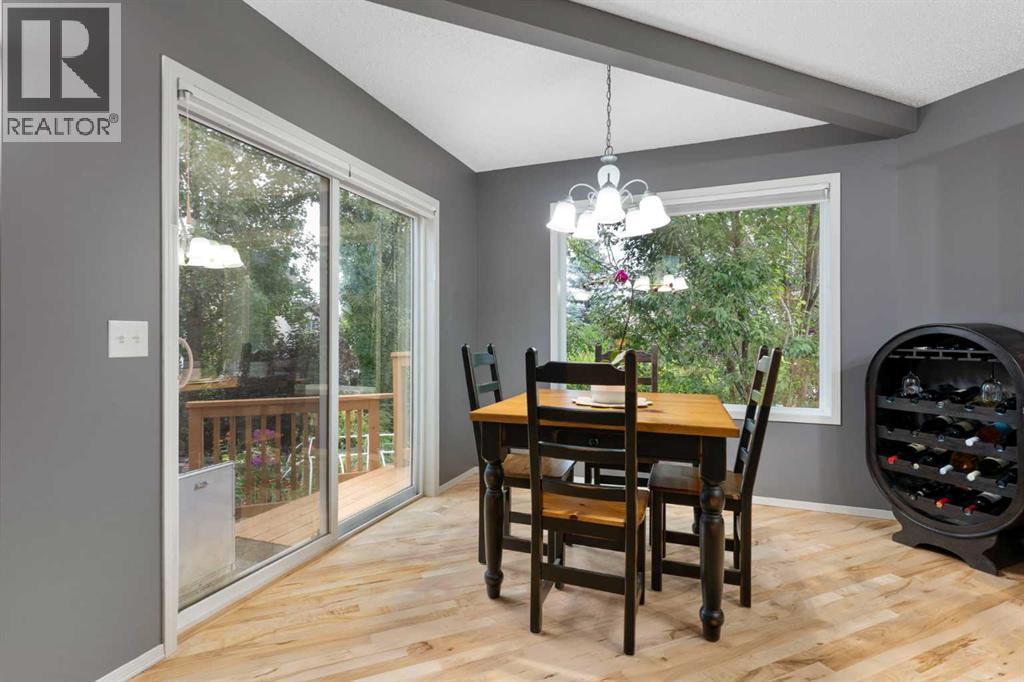 131 Valley Stream Close NW, Calgary, Alberta  T3B 5V7 - Photo 14 - A2337160