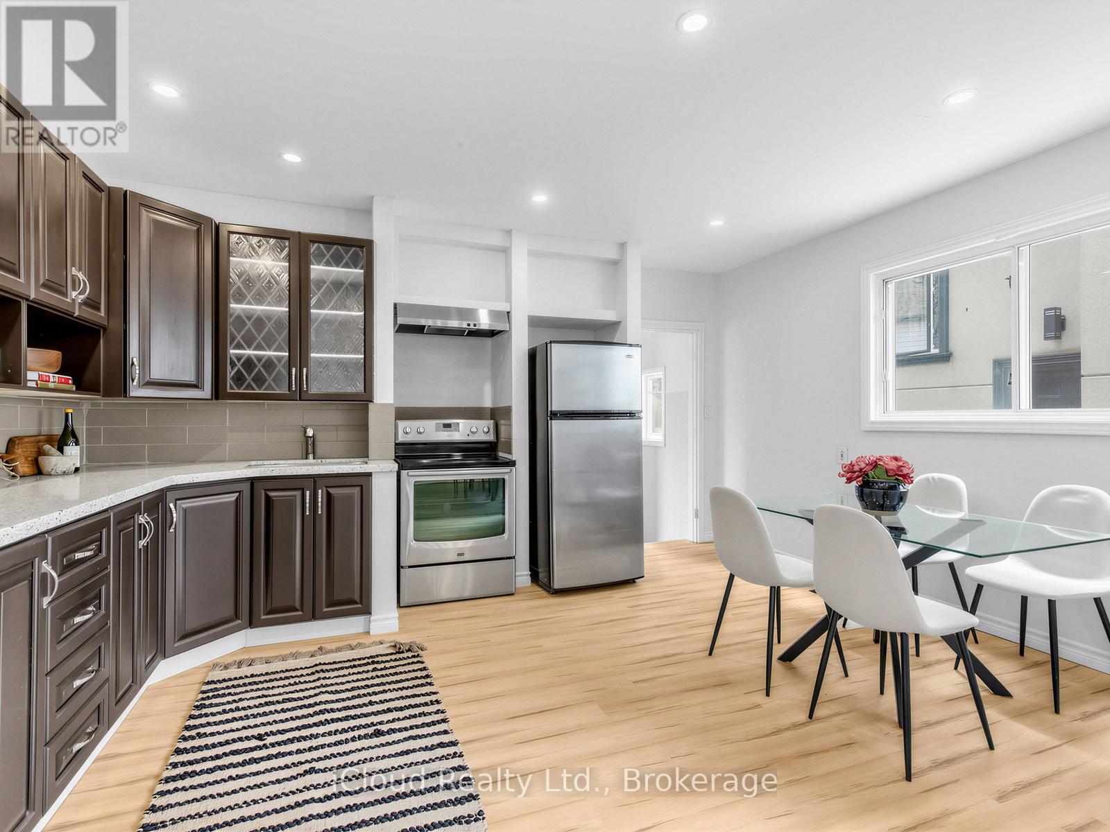 1303 Woodbine Avenue, Toronto, Ontario  M4C 4E8 - Photo 13 - E13680998