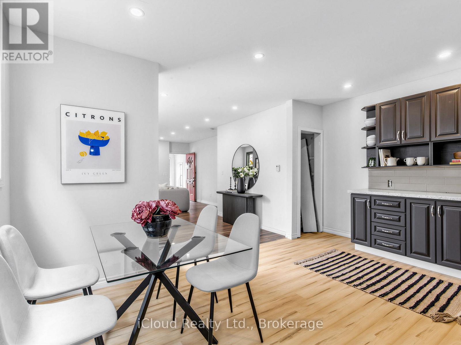 1303 Woodbine Avenue, Toronto, Ontario  M4C 4E8 - Photo 14 - E13680998