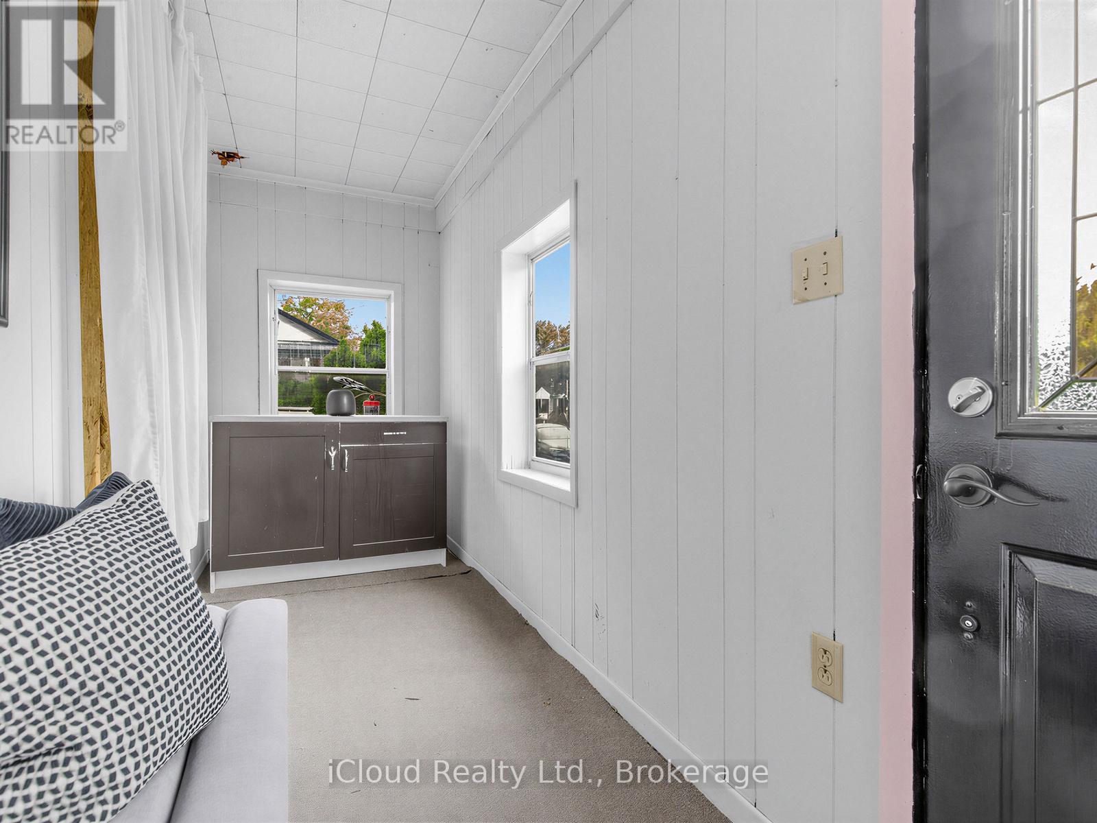1303 Woodbine Avenue, Toronto, Ontario  M4C 4E8 - Photo 17 - E13680998