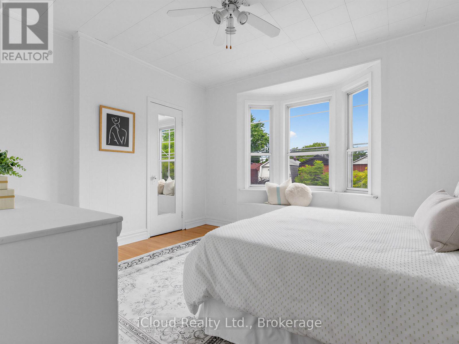 1303 Woodbine Avenue, Toronto, Ontario  M4C 4E8 - Photo 19 - E13680998