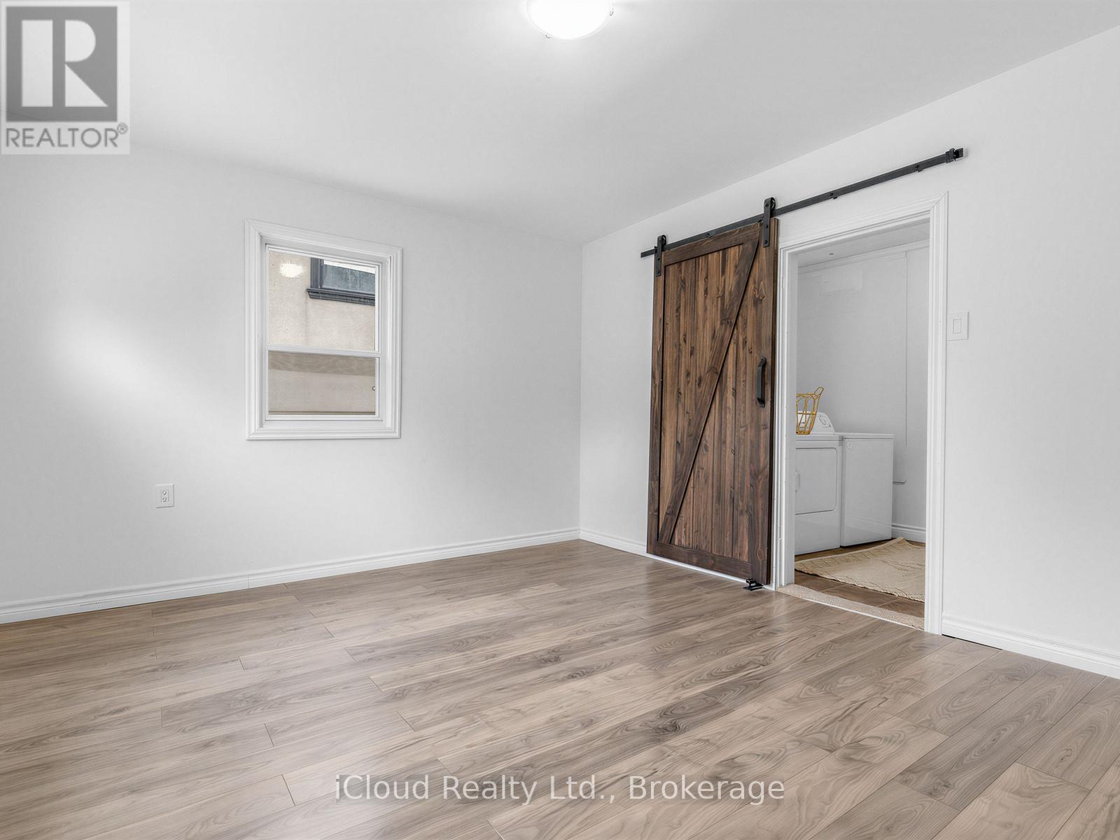 1303 Woodbine Avenue, Toronto, Ontario  M4C 4E8 - Photo 26 - E13680998