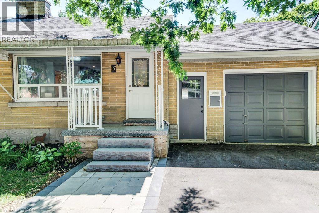 17 Crestwood Avenue, Kitchener, Ontario  N2H 4K6 - Photo 4 - 40845684