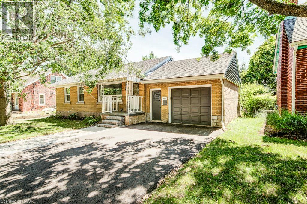 17 Crestwood Avenue, Kitchener, Ontario  N2H 4K6 - Photo 3 - 40845684