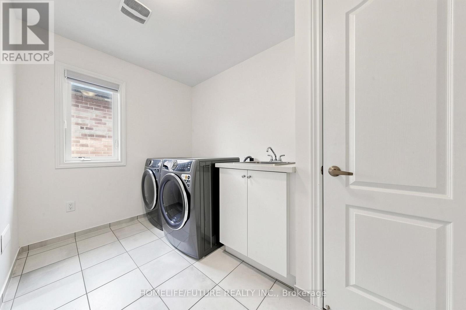 253 Danny Wheeler Boulevard, Georgina, Ontario  L4P 0J9 - Photo 44 - N13680996