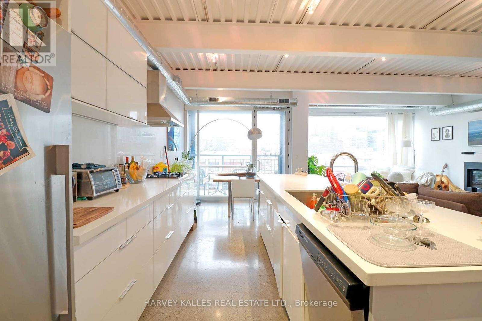 Ph3a - 214 Bathurst Street, Toronto, Ontario M5T 2R9 - Photo 10 - C13668150