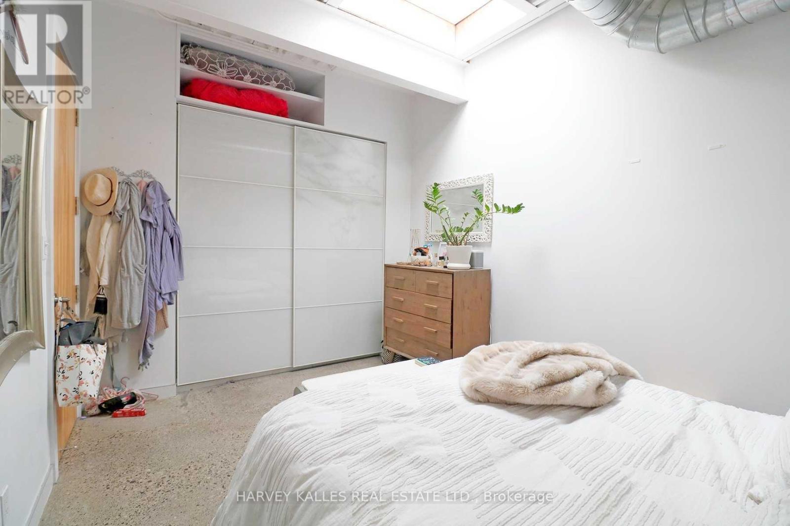 Ph3a - 214 Bathurst Street, Toronto, Ontario M5T 2R9 - Photo 16 - C13668150
