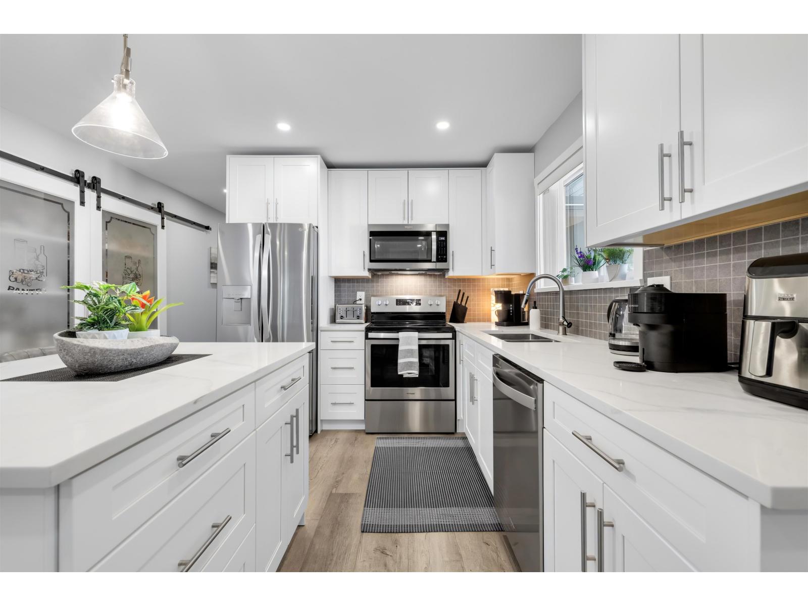 105 15717 Marine Drive, White Rock, British Columbia  V4B 1E4 - Photo 11 - R3155262