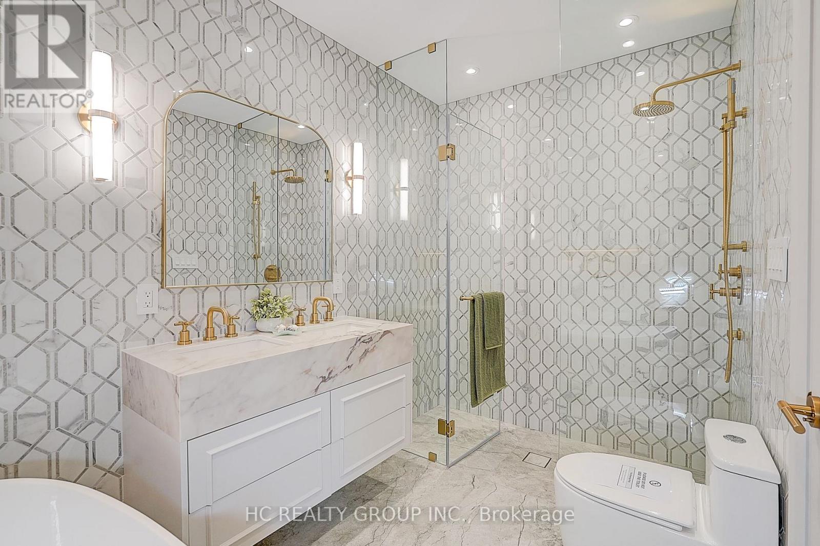385 Manning Avenue, Toronto, Ontario  M6G 2V6 - Photo 18 - C13680640