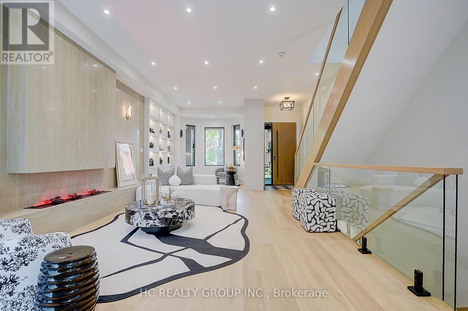 385 Manning Avenue, Toronto, Ontario  M6G 2V6 - Photo 4 - C13680640