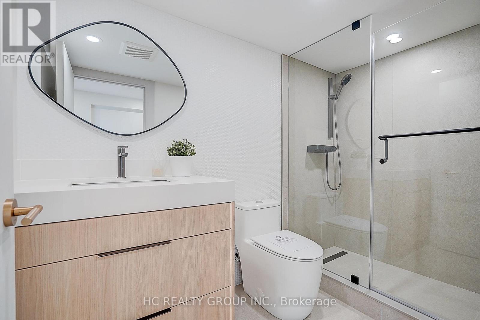 385 Manning Avenue, Toronto, Ontario  M6G 2V6 - Photo 32 - C13680640