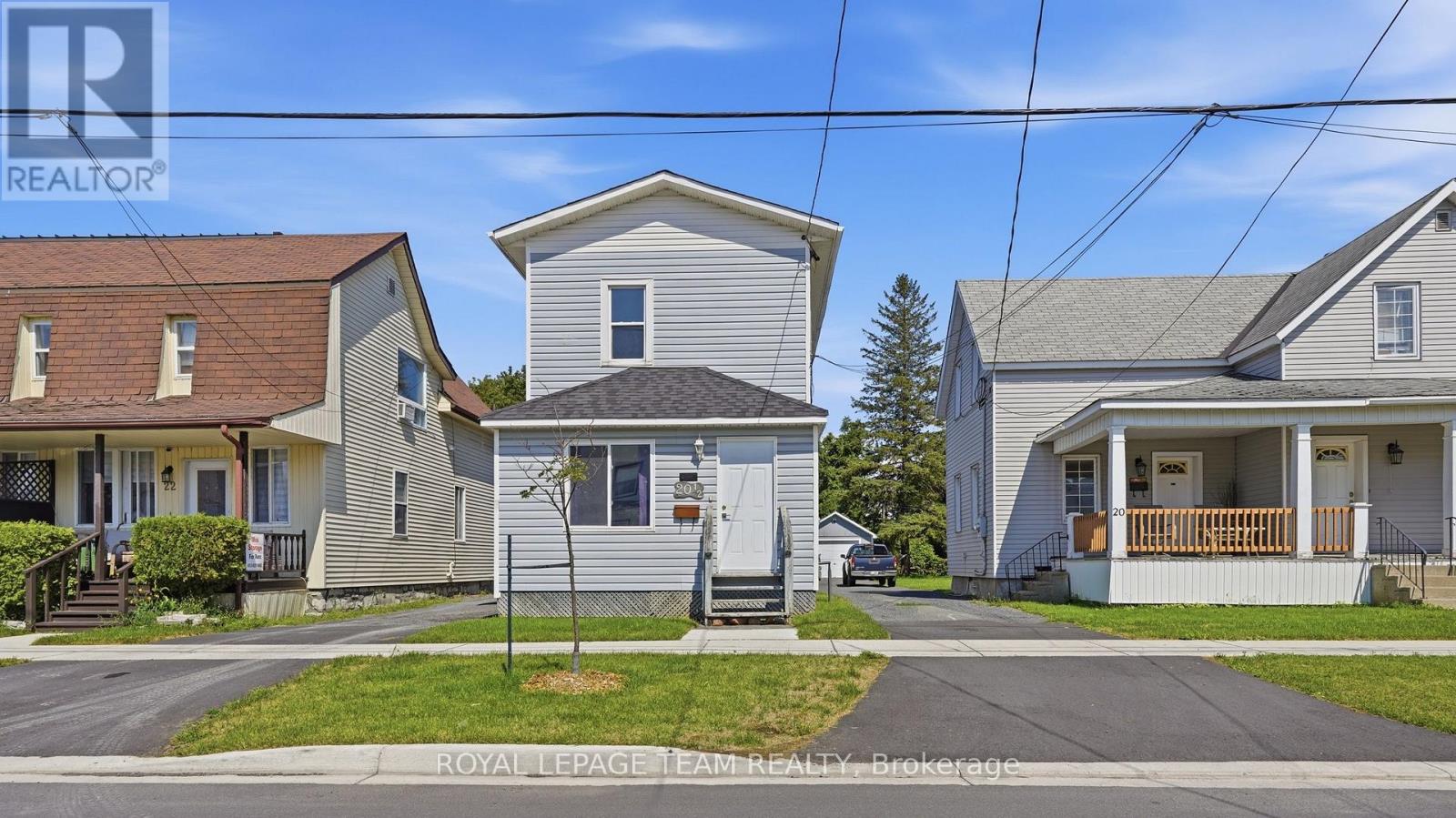 20 1/2 Lawrence Avenue, Cornwall, Ontario  K6H 5R5 - Photo 3 - X13681020