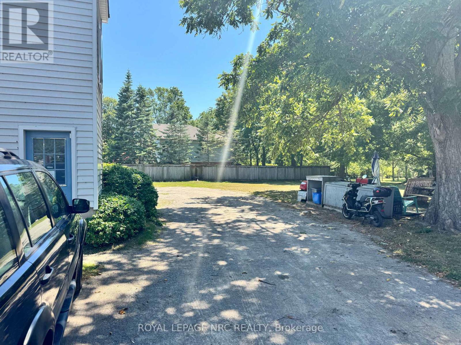 3993 Wellington Court, Fort Erie, Ontario  L0S 1B0 - Photo 4 - X13681028