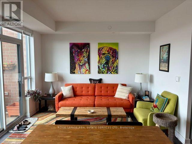 630 Greenwood Avenue, Toronto, Ontario  M4J 0A8 - Photo 4 - E13681034