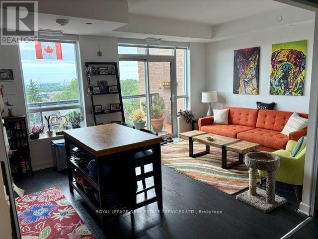 630 Greenwood Avenue, Toronto, Ontario  M4J 0A8 - Photo 6 - E13681034