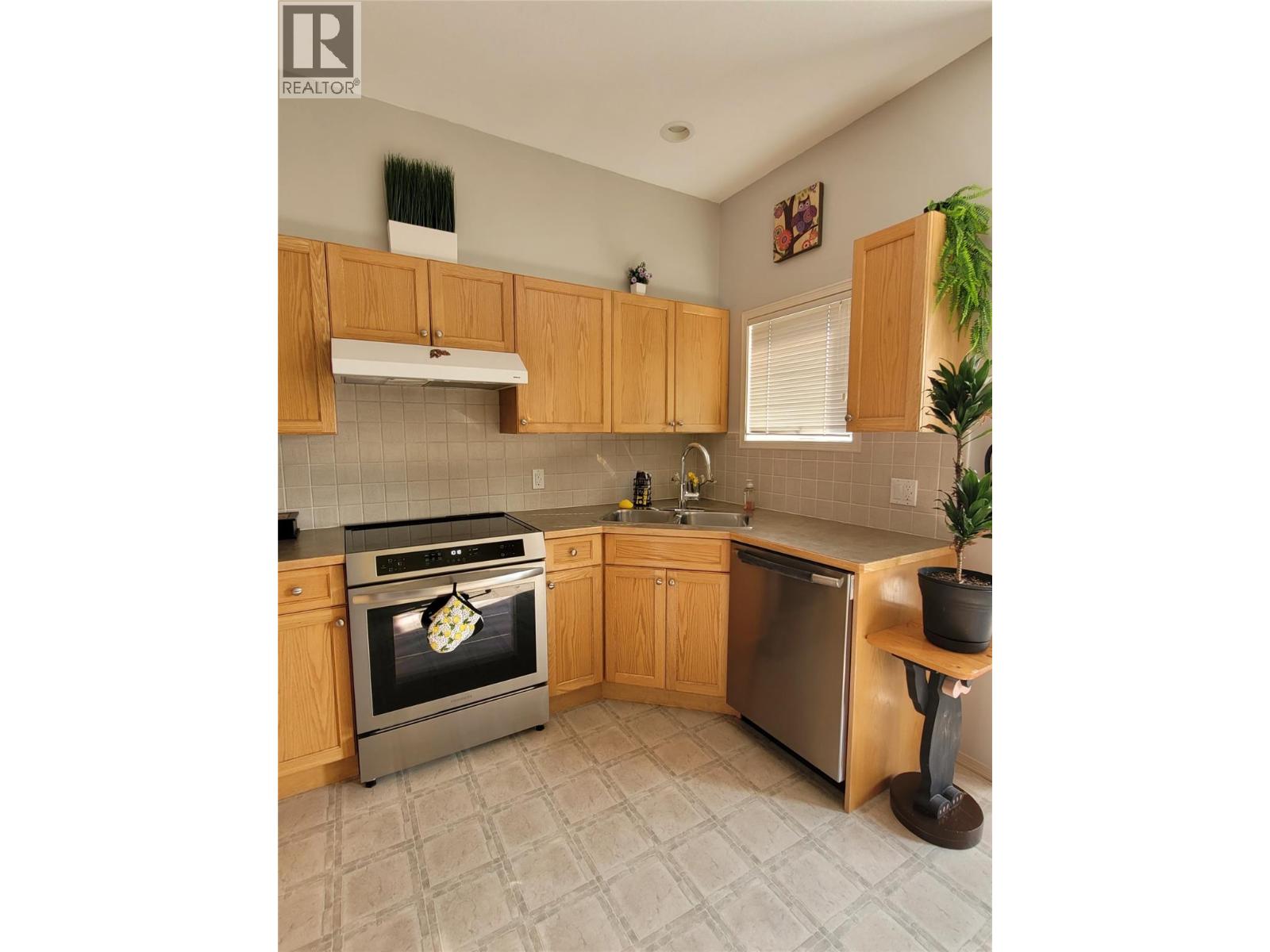 619 10th Avenue, Invermere, British Columbia  V0A 1K0 - Photo 35 - 10397627