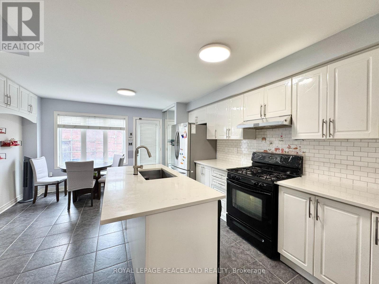 507 White's Hill Avenue, Markham, Ontario  L6B 0J8 - Photo 8 - N13681014