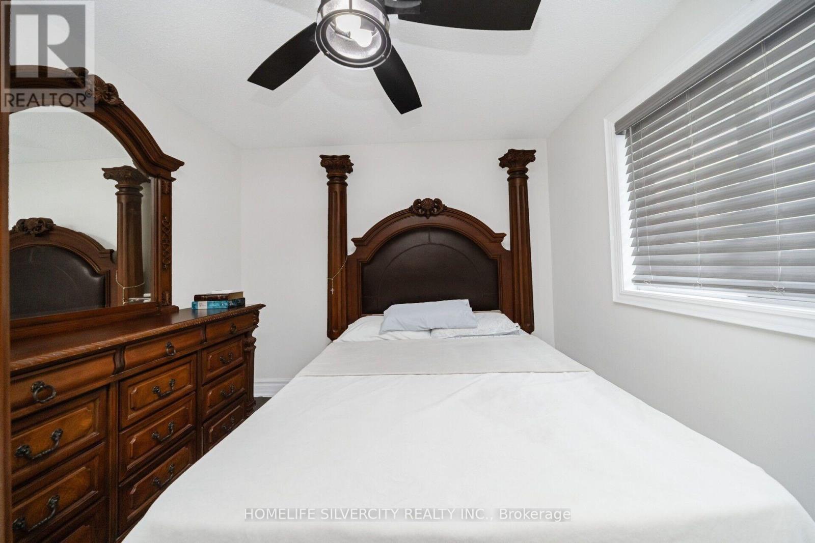 3 Hapsbury Square, Brampton, Ontario  L6S 1Y7 - Photo 24 - W13681018