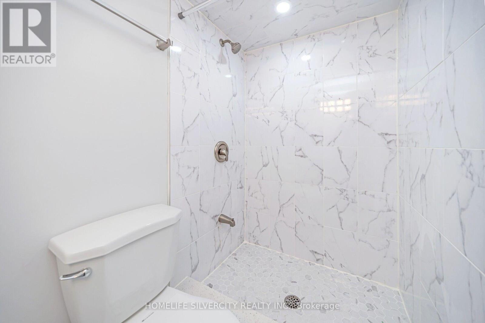 3 Hapsbury Square, Brampton, Ontario  L6S 1Y7 - Photo 37 - W13681018